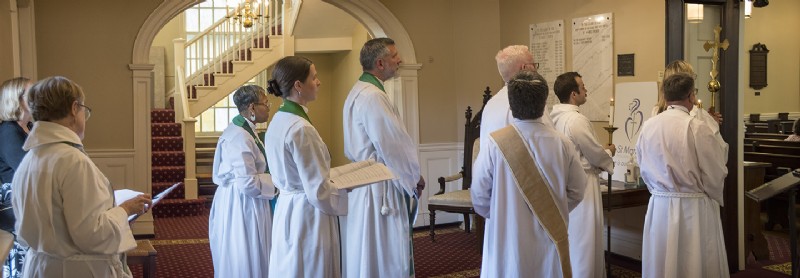 Procession_pan.jpg